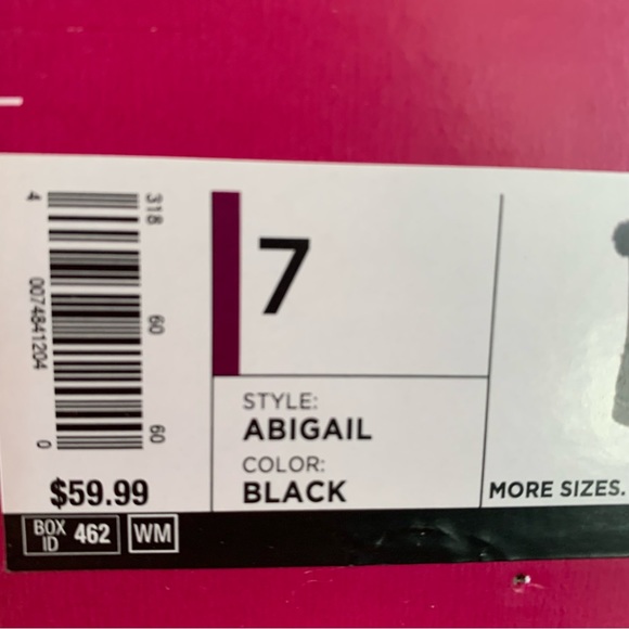 New SO abigail black faux fur lined boots button side - Picture 5 of 5